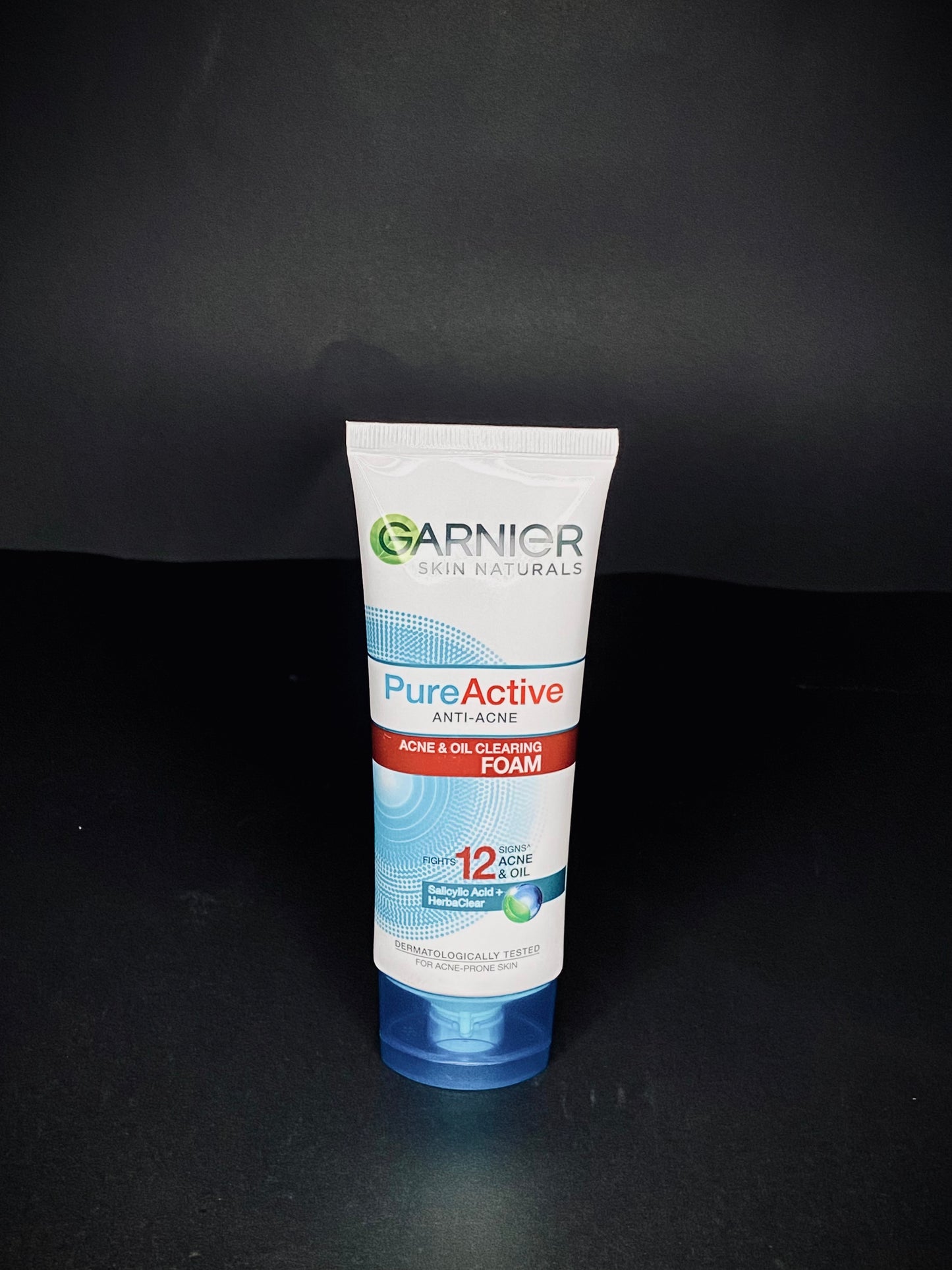 GARNIER Face Wash