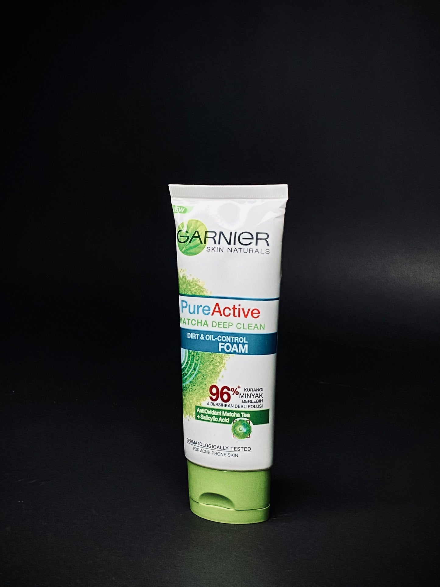 GARNIER Face Wash