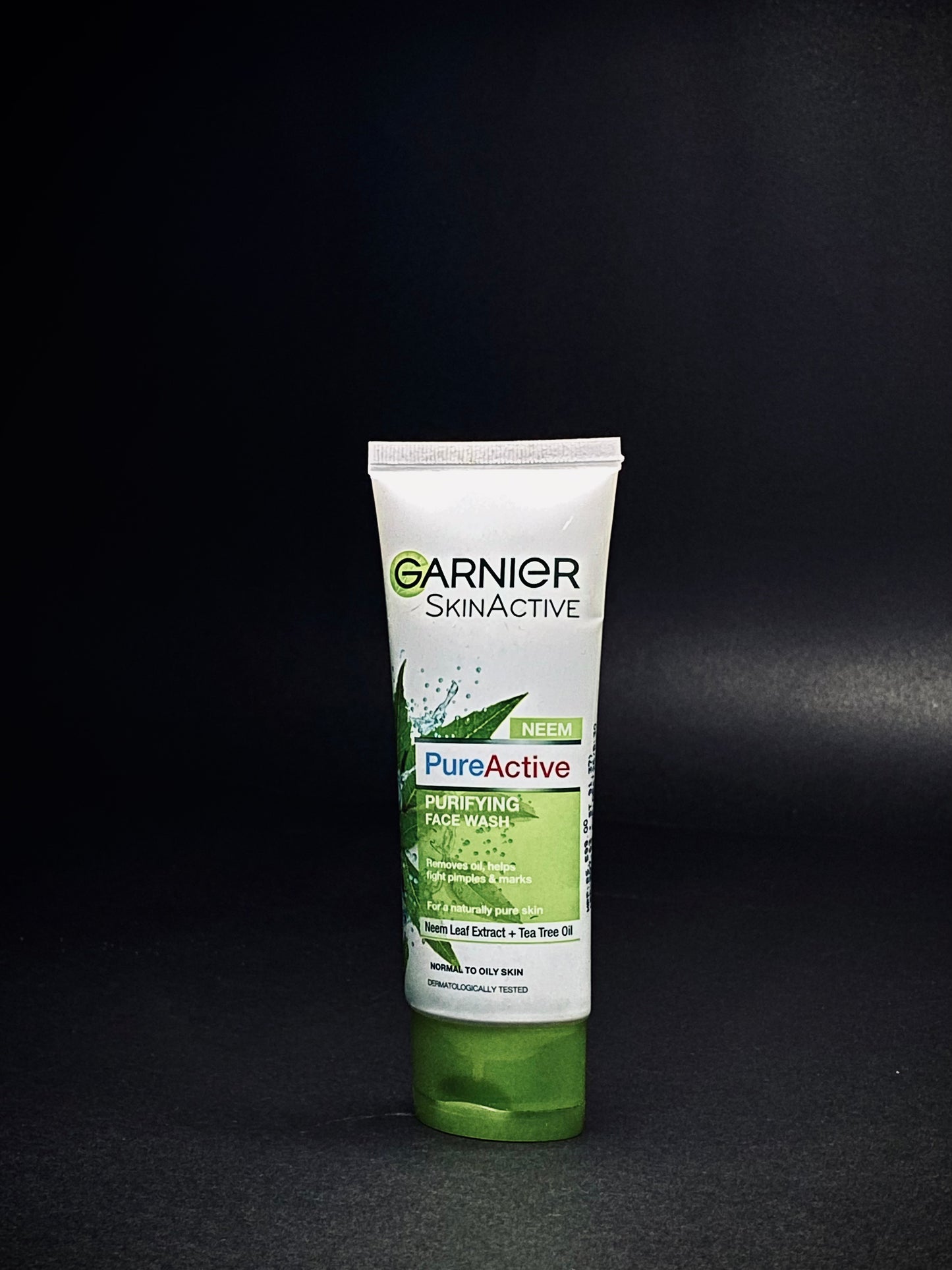 GARNIER Face Wash