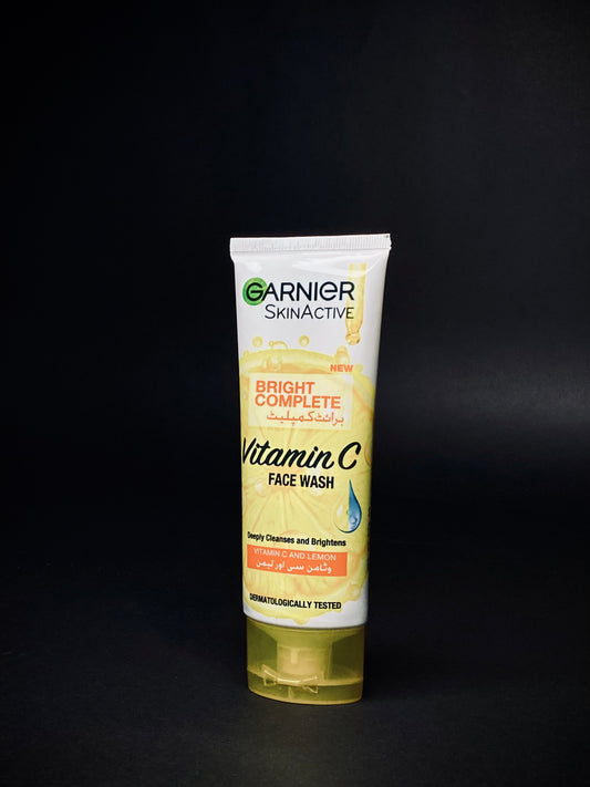 GARNIER Face Wash